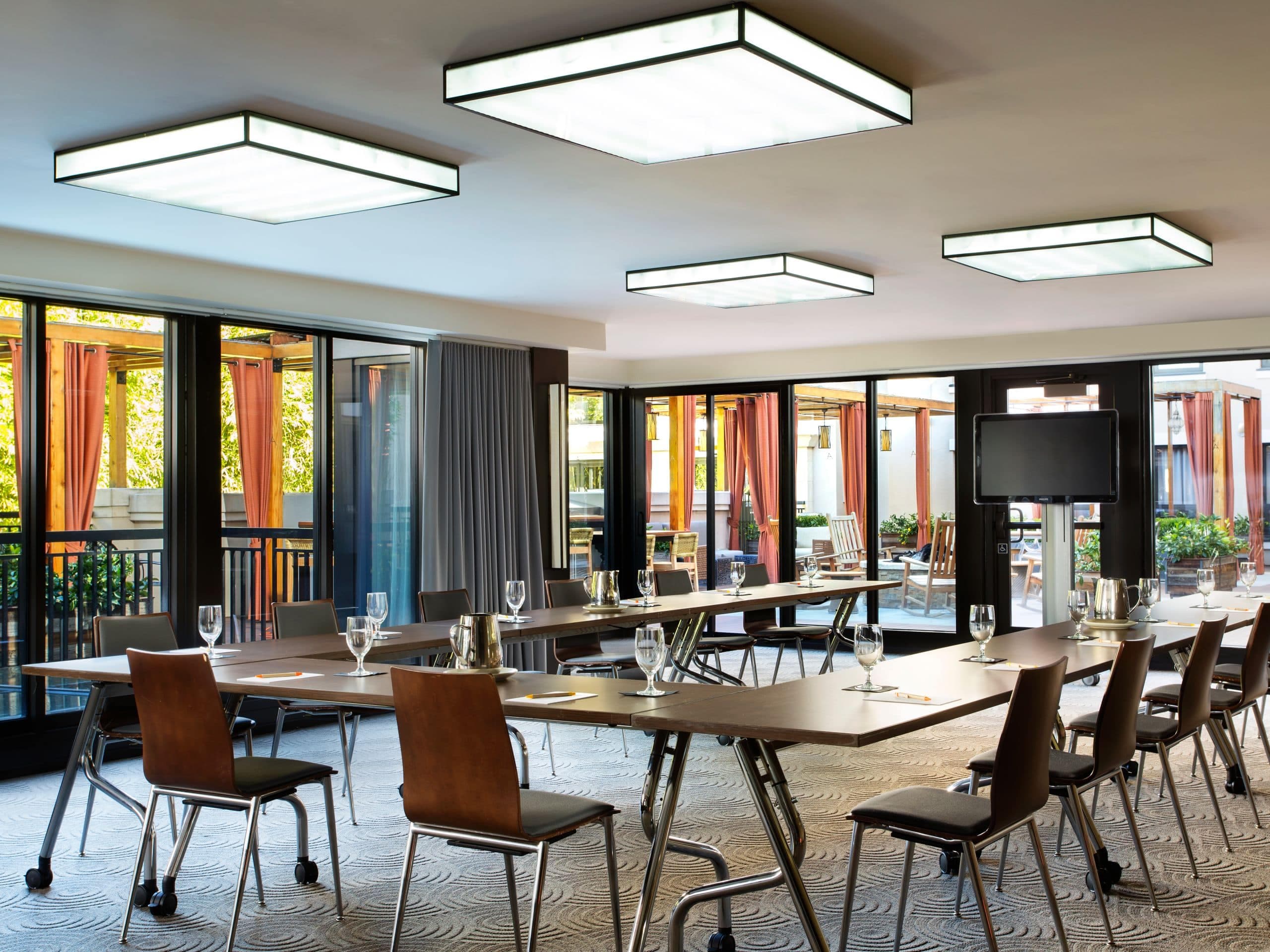 Andaz Napa Sunroom Meeting U Shape
