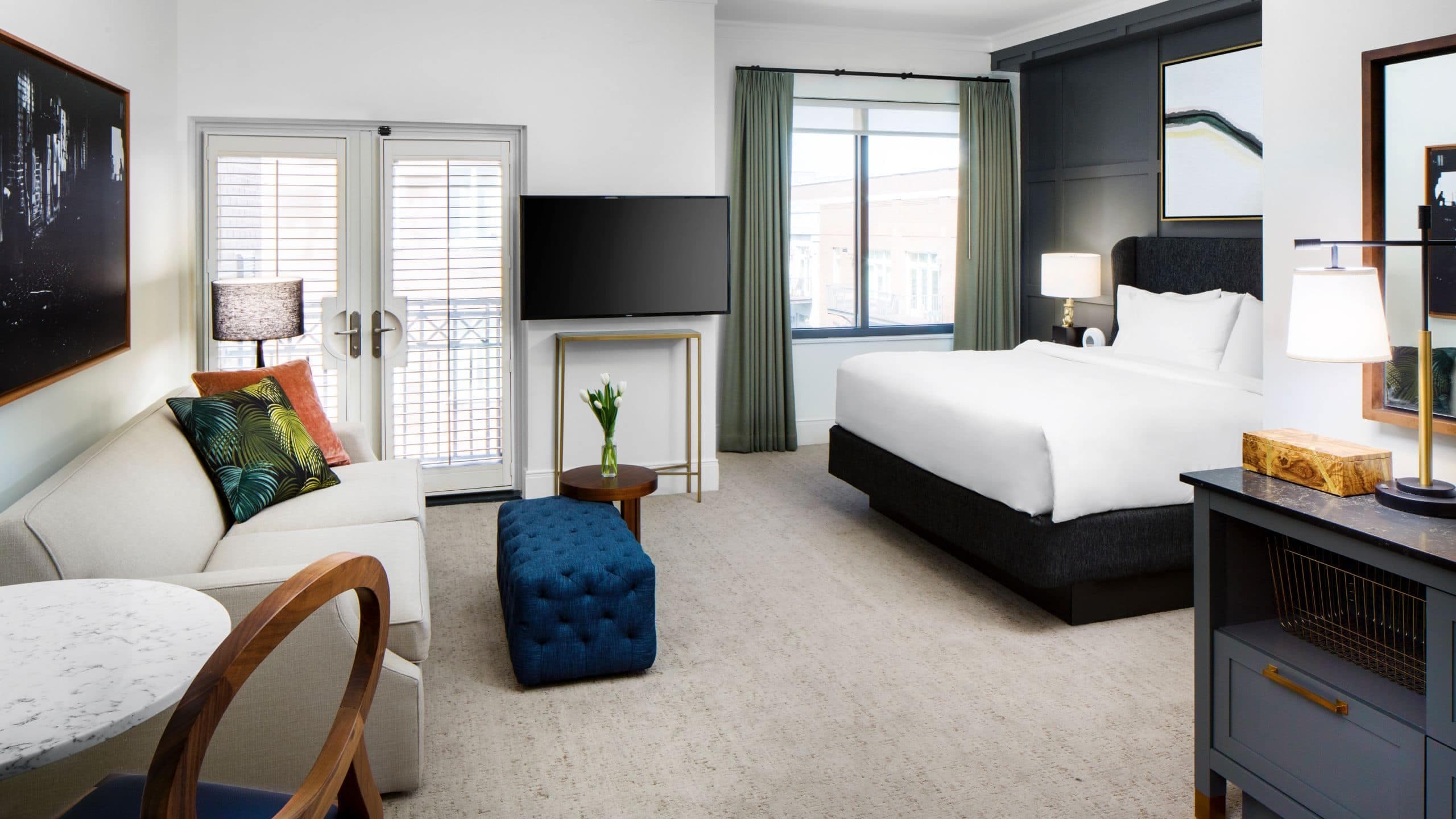 1/2 Andaz Savannah Andaz Deluxe Loft