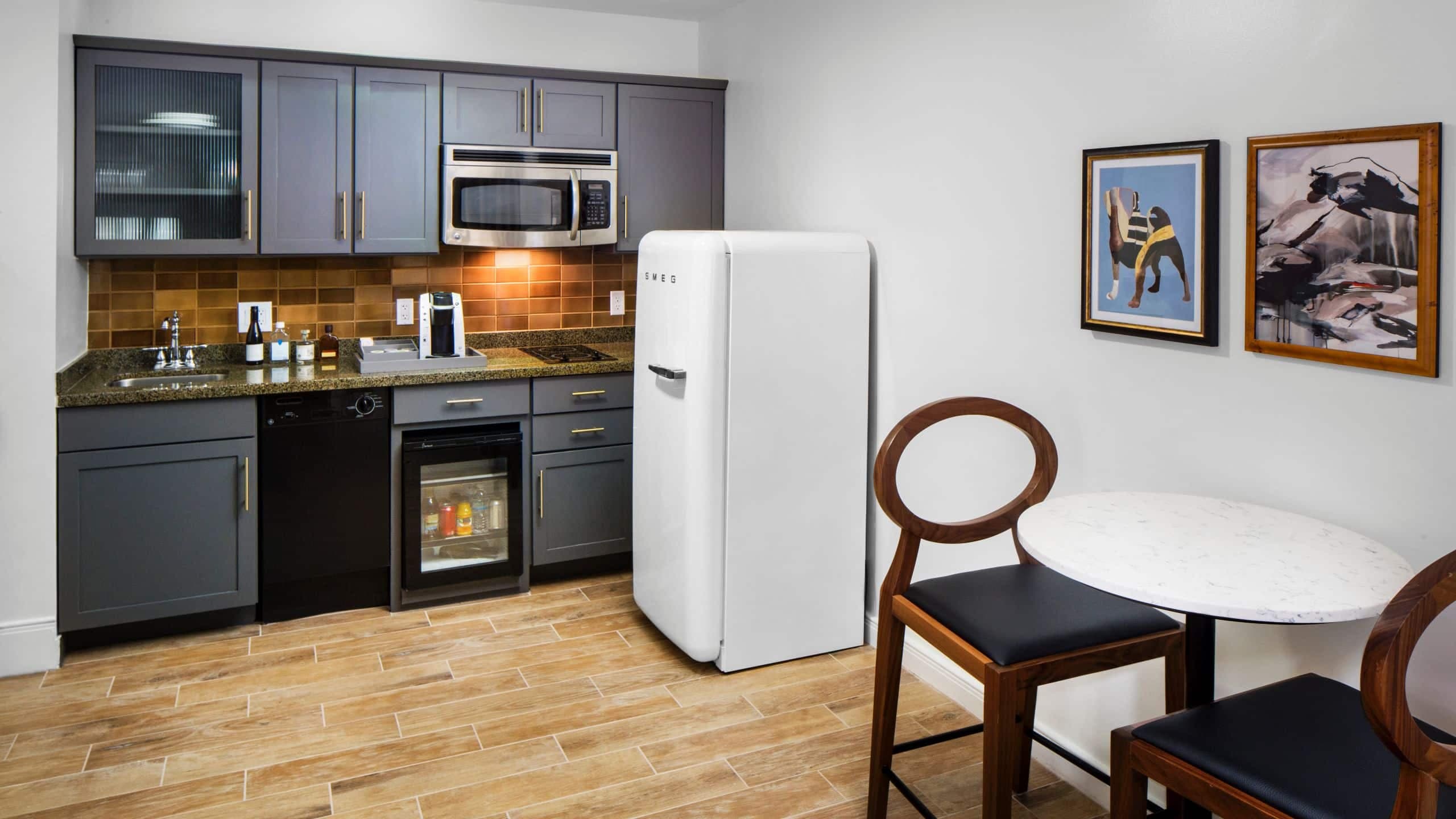 1/3 Andaz Savannah Andaz Deluxe Loft Kitchen