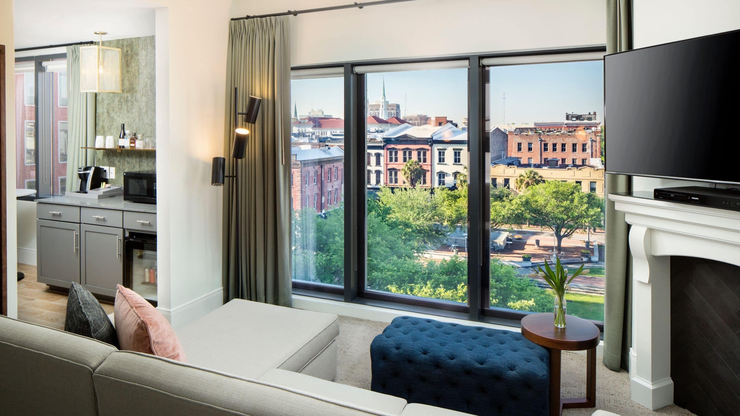 2/2 Andaz Savannah Ellis Square View