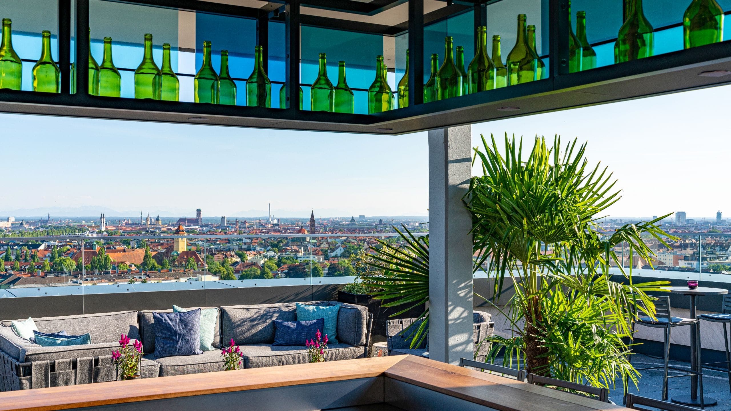 3 von 5 Andaz Munich Schwabinger Tor Muniqo Rooftop