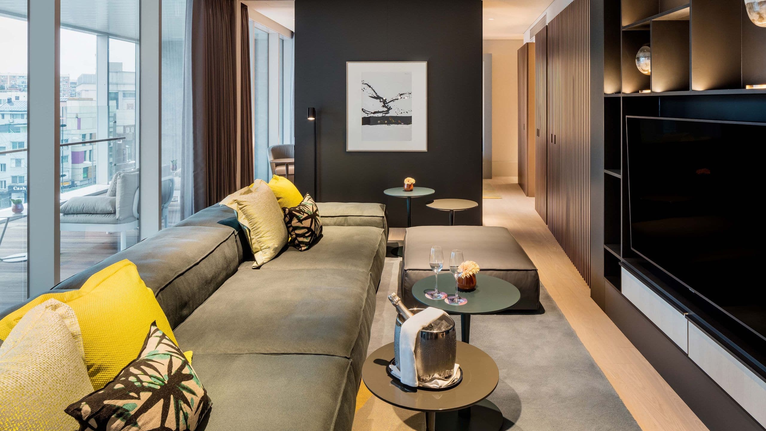 第 2,共 3 Andaz Seoul Gangnam Andaz Large Suite LivingRoom