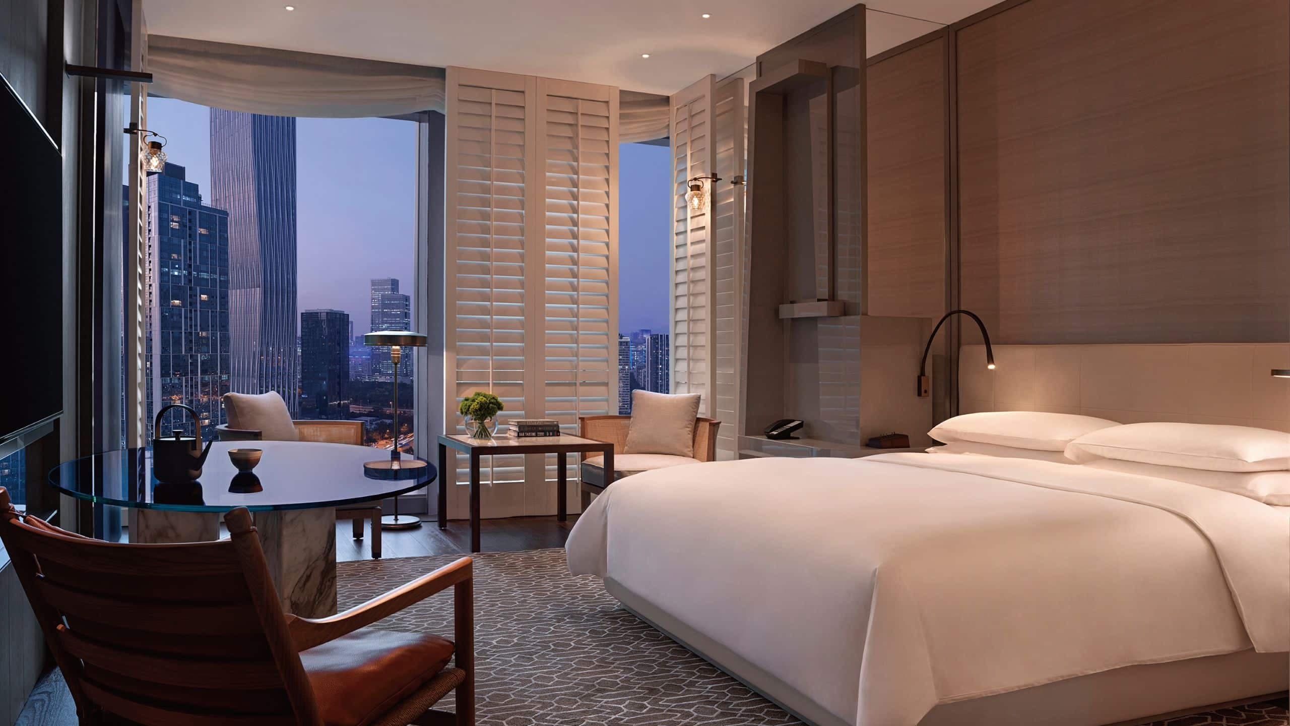 1 из 1 Andaz Shenzhen Bay King Guestroom