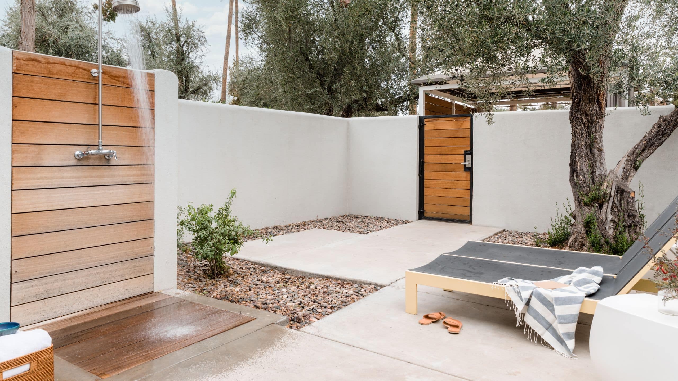 第 6,共 8 Andaz Scottsdale Resort & Bungalows Saarinen Cabana Patio