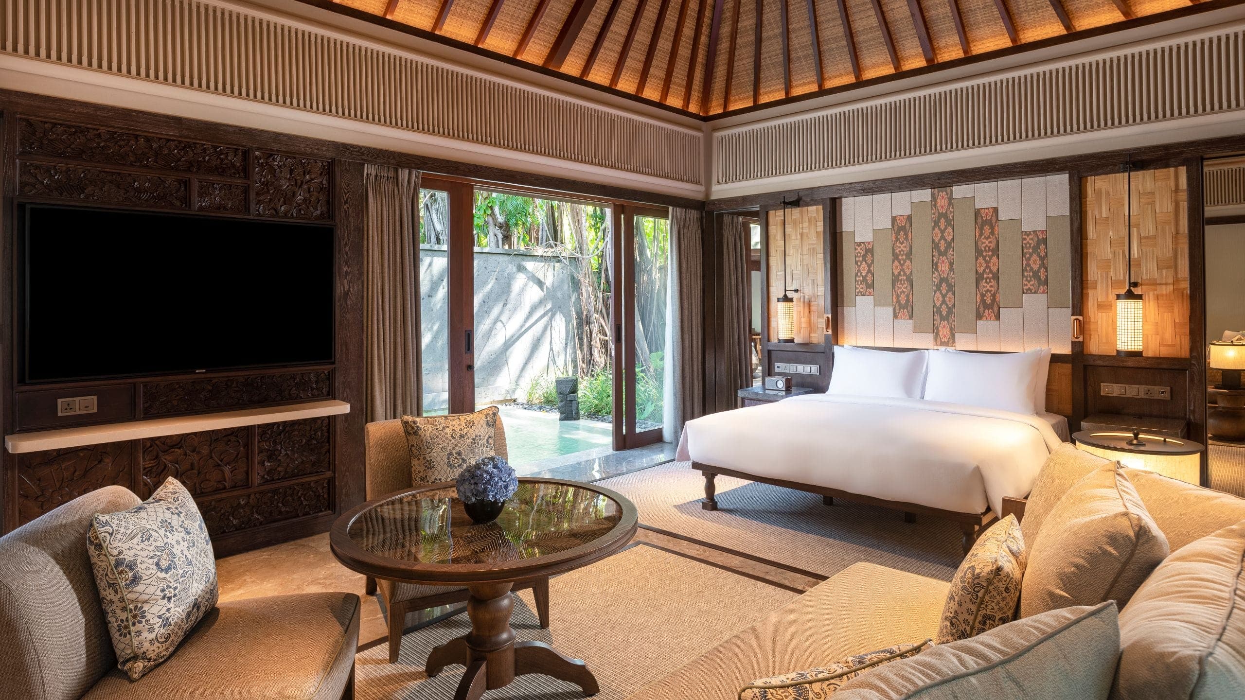 第 1,共 3 Andaz Bali King Garden Villa