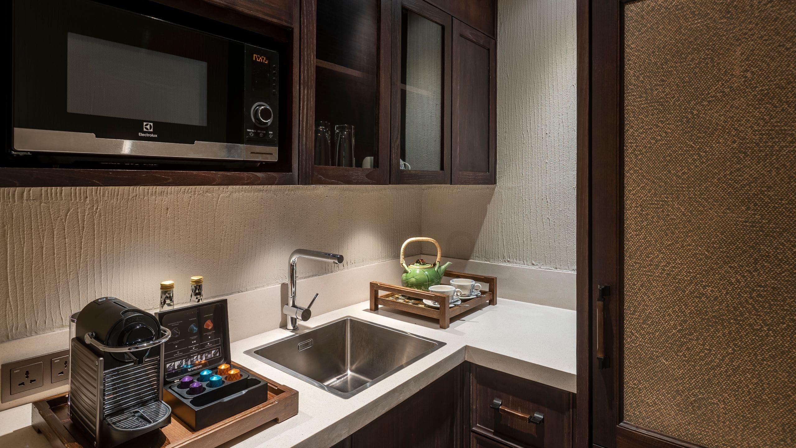 第 3,共 4 Andaz Bali Garden Villa Kitchen