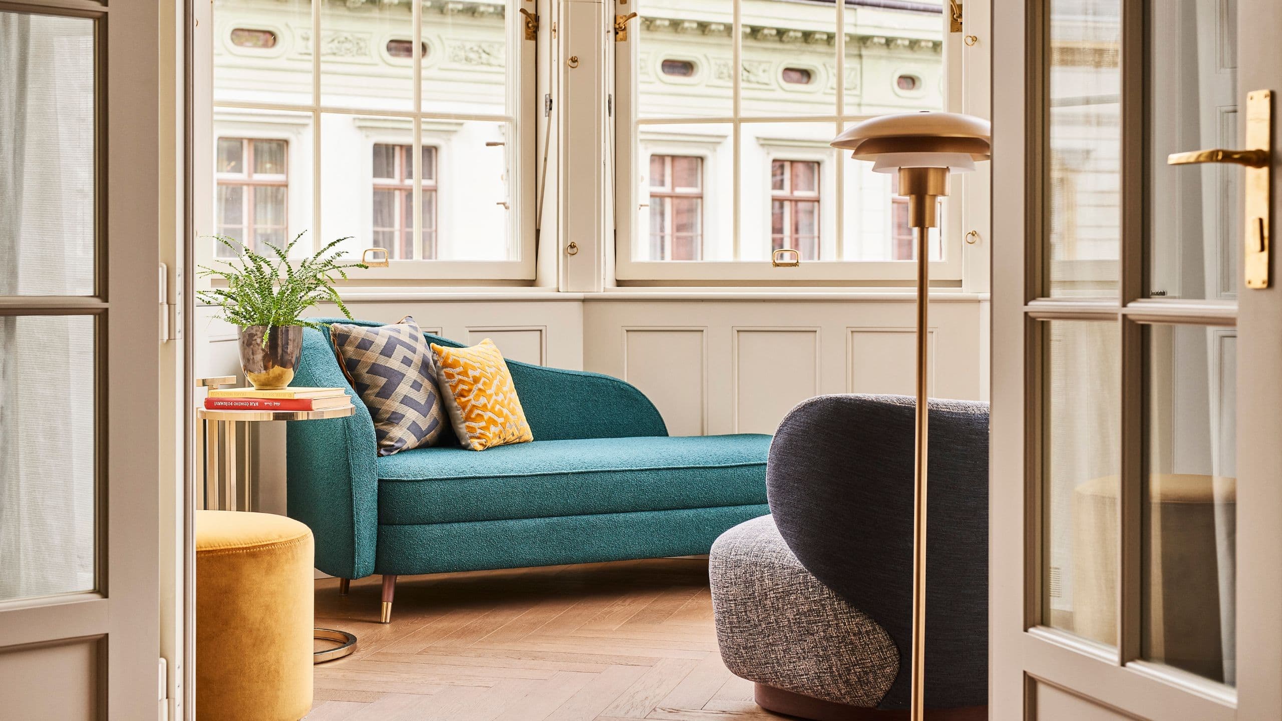 8 von 14 Andaz Prague Presidential Suite Wintergarden Detail