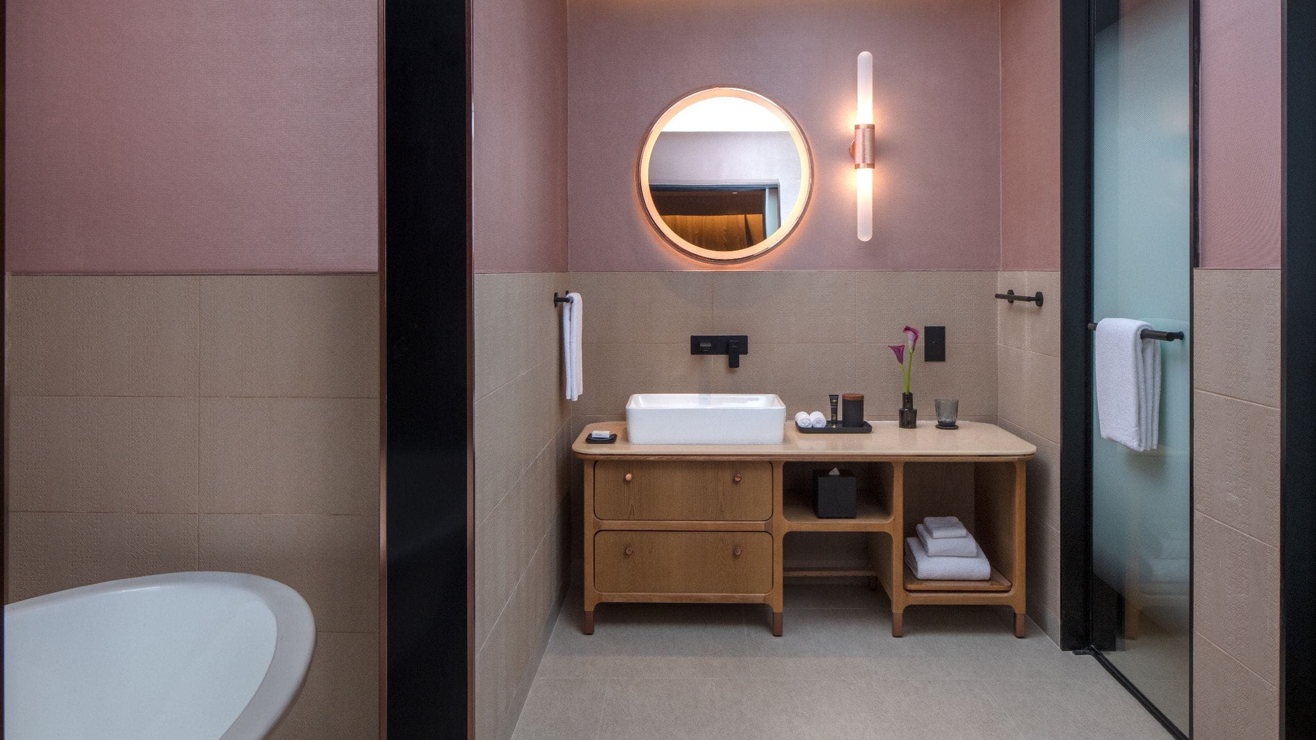 6 von 7 Andaz Doha Residences One Bedroom Bathroom