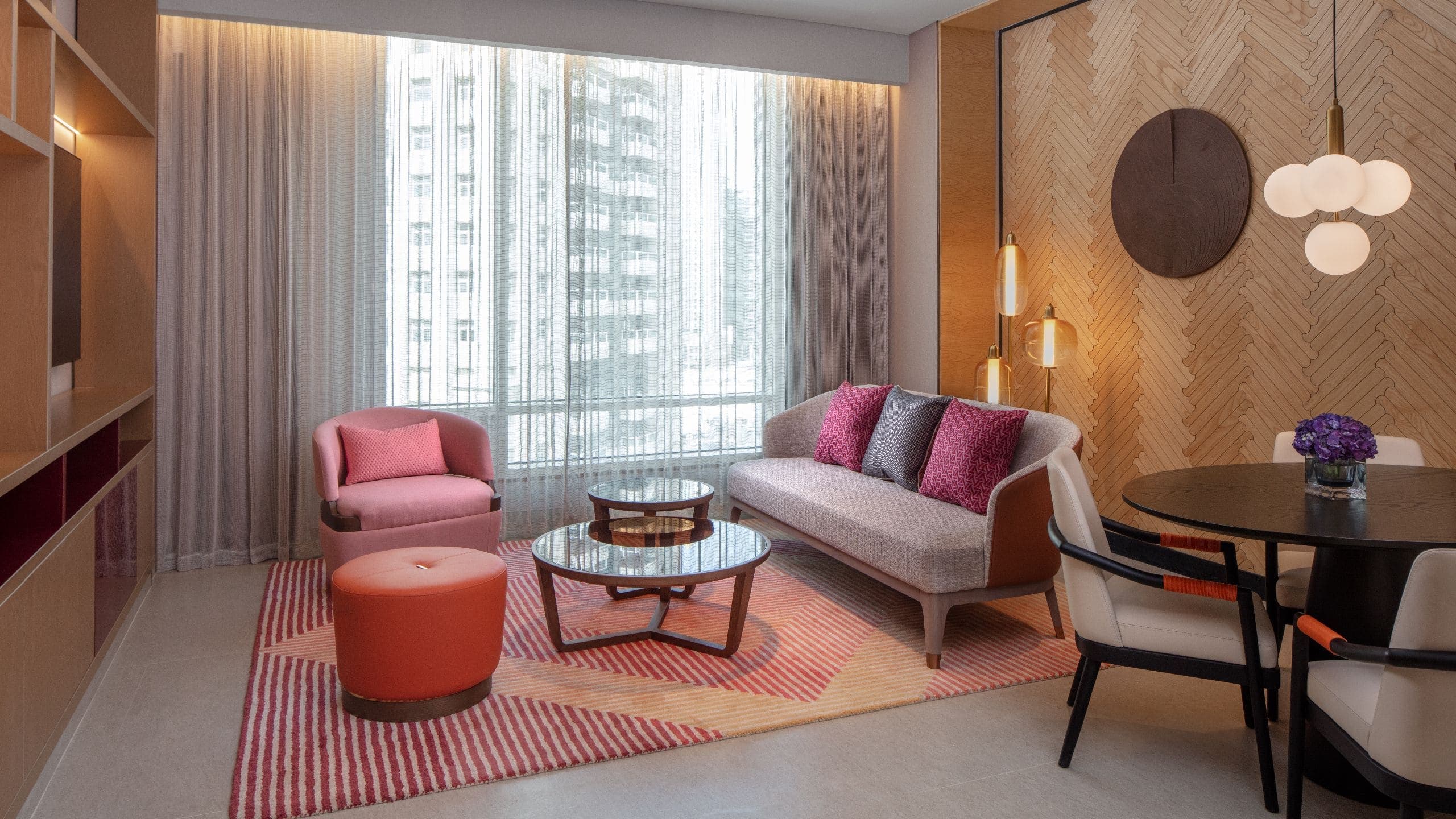 2 von 7 Andaz Doha Residences One Bedroom Living Room