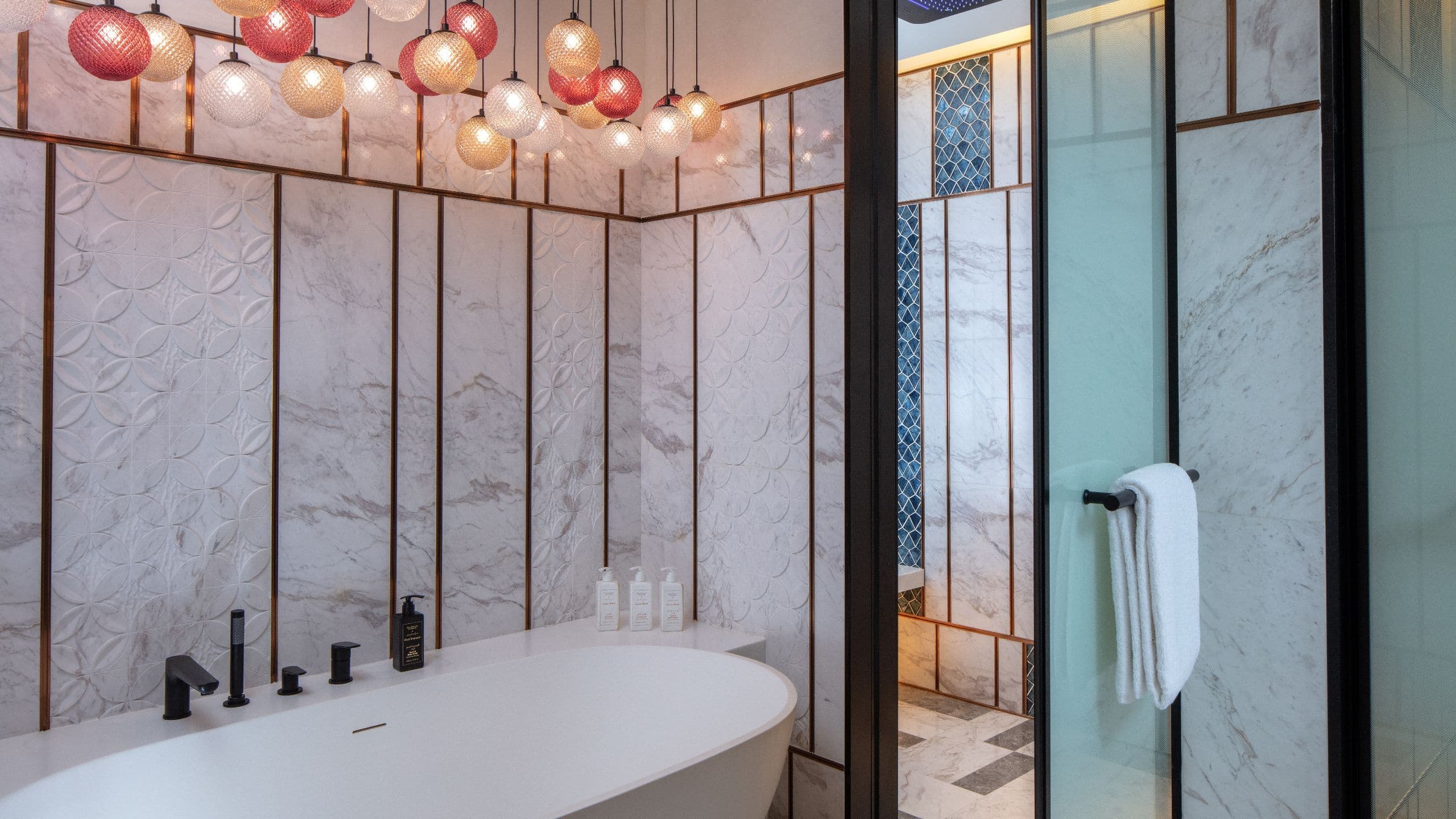 3 von 5 Andaz Doha Royal Suite Master Bathroom