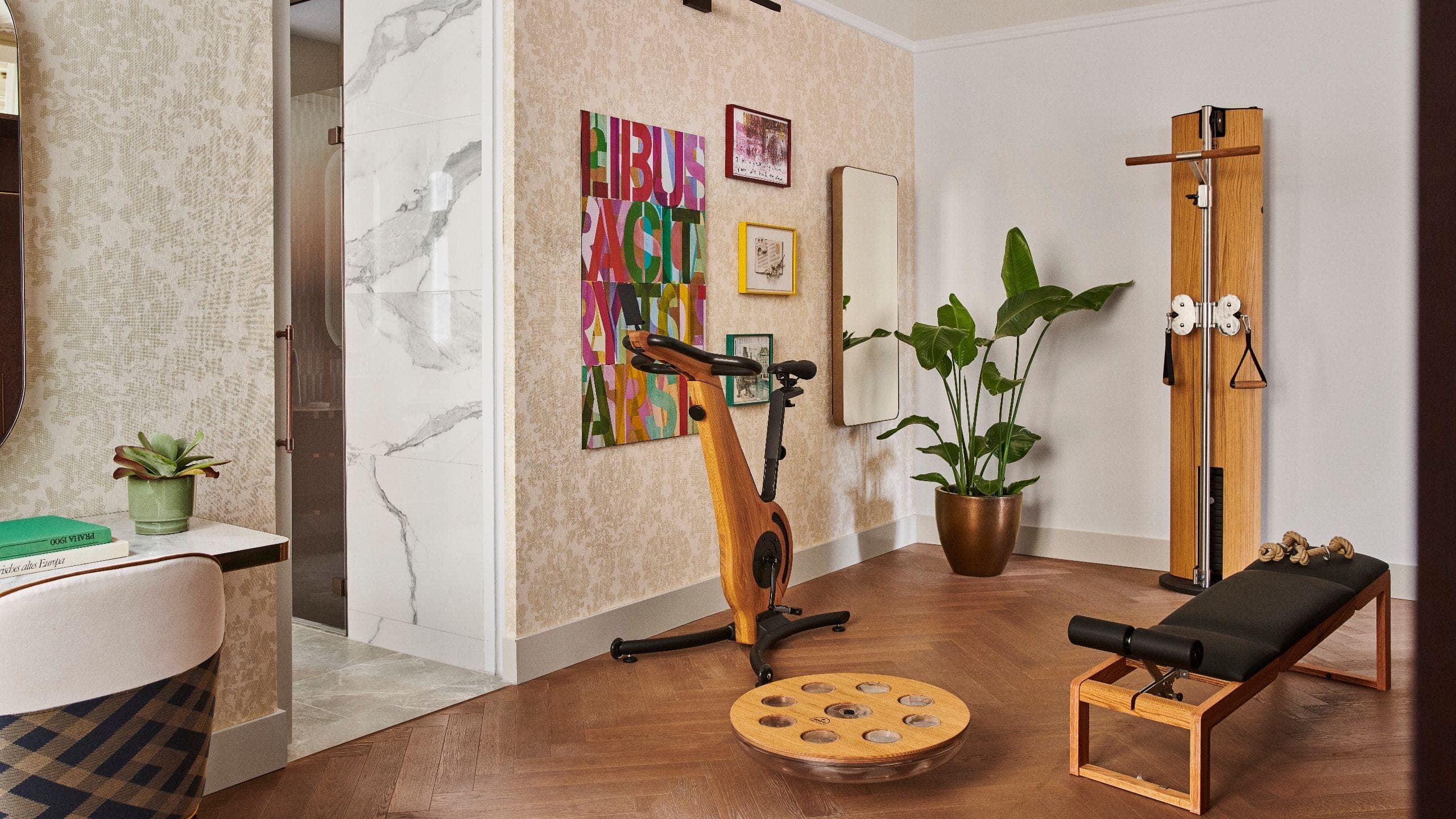 9 von 11 Andaz Prague Wintergarden Equilibium Suite Fitness Area