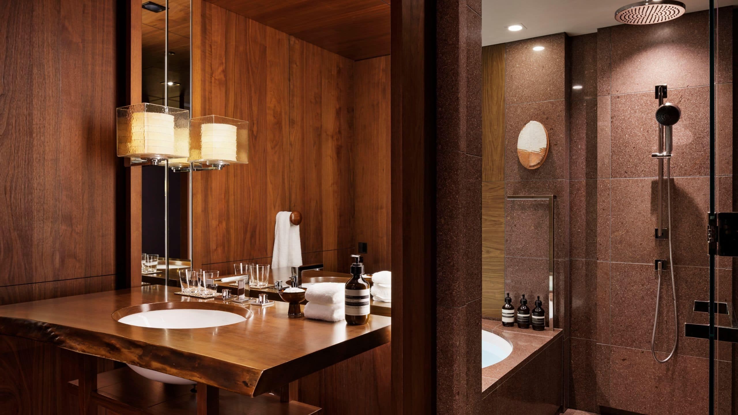 5 из 6 Andaz Tokyo Toranomon Hills Bathroom