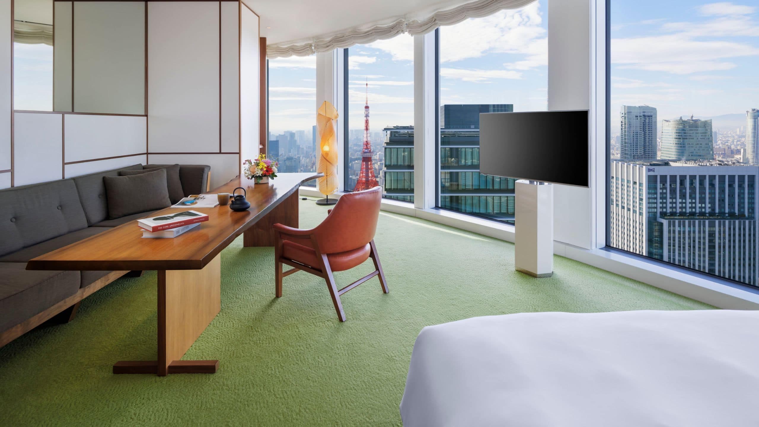 3 из 5 Andaz Tokyo Toranomon Hills Deluxe Tower View Day