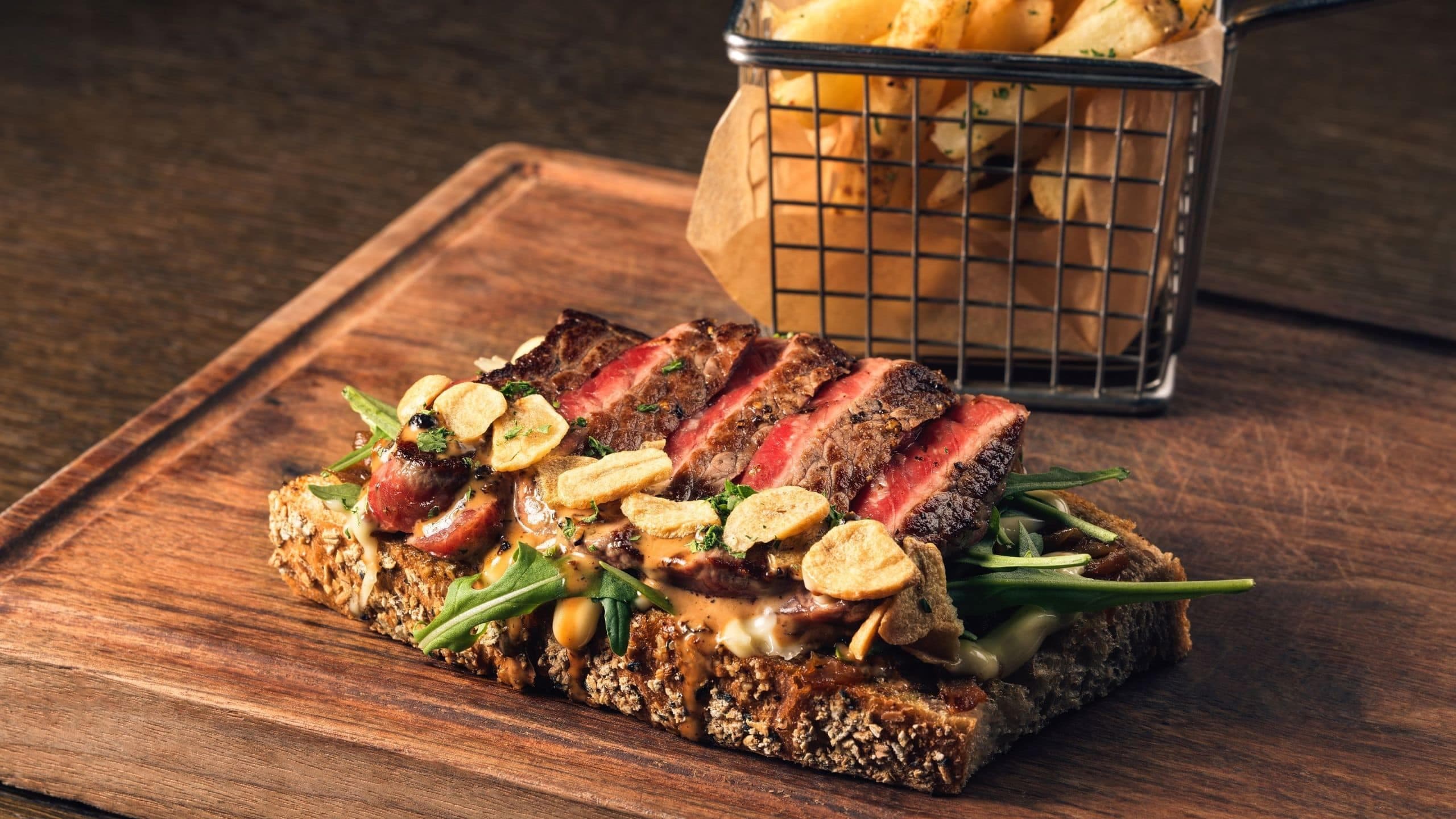 第 2,共 3 Andaz Seoul Gangnam Bites Steak Sandwich Two