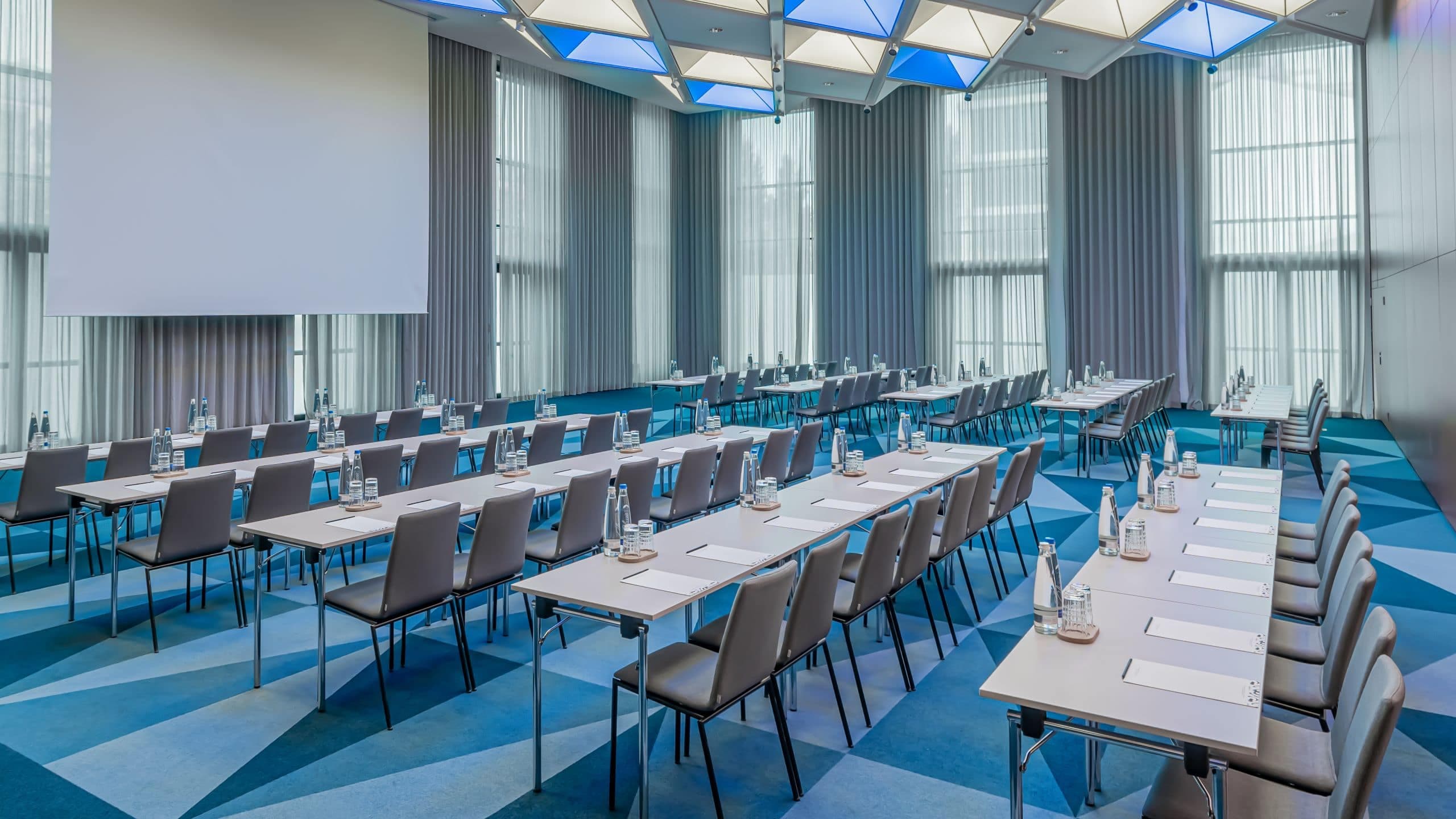 4 von 8 Andaz Munich Schwabinger Tor Ballroom B Classroom Side View