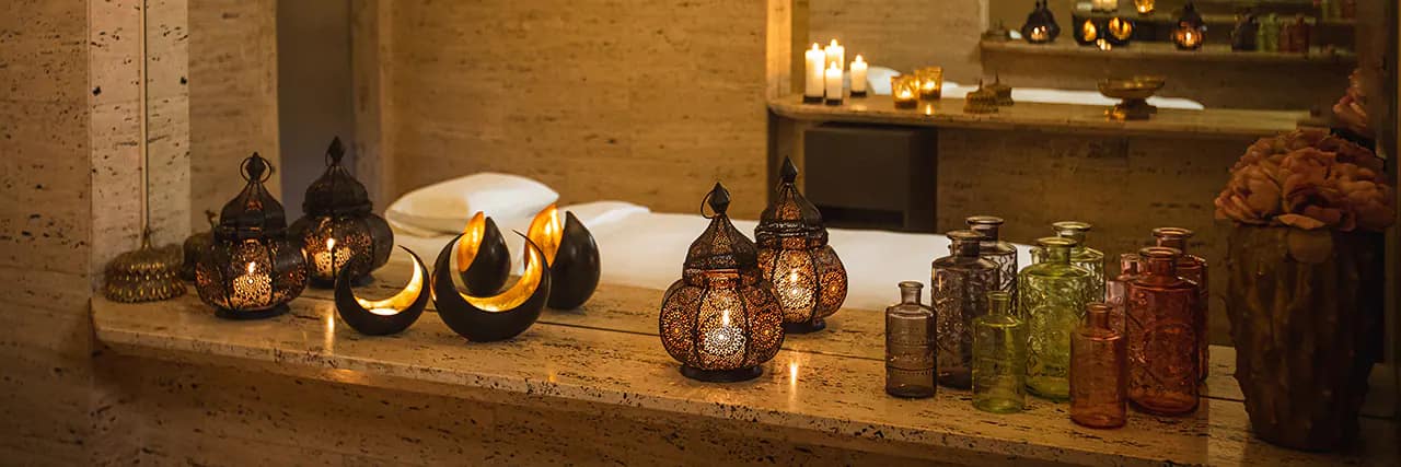 Spa Gold Tile Detail