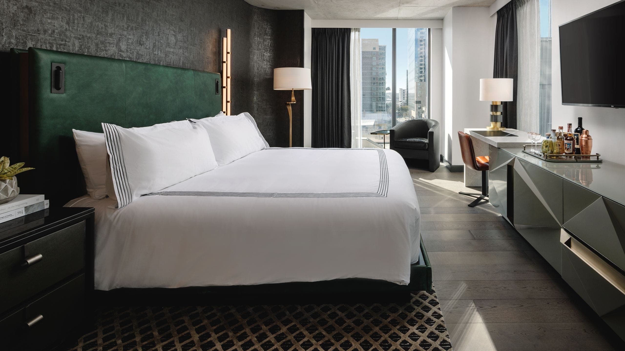 1 de 2 Thompson Austin King Corner View