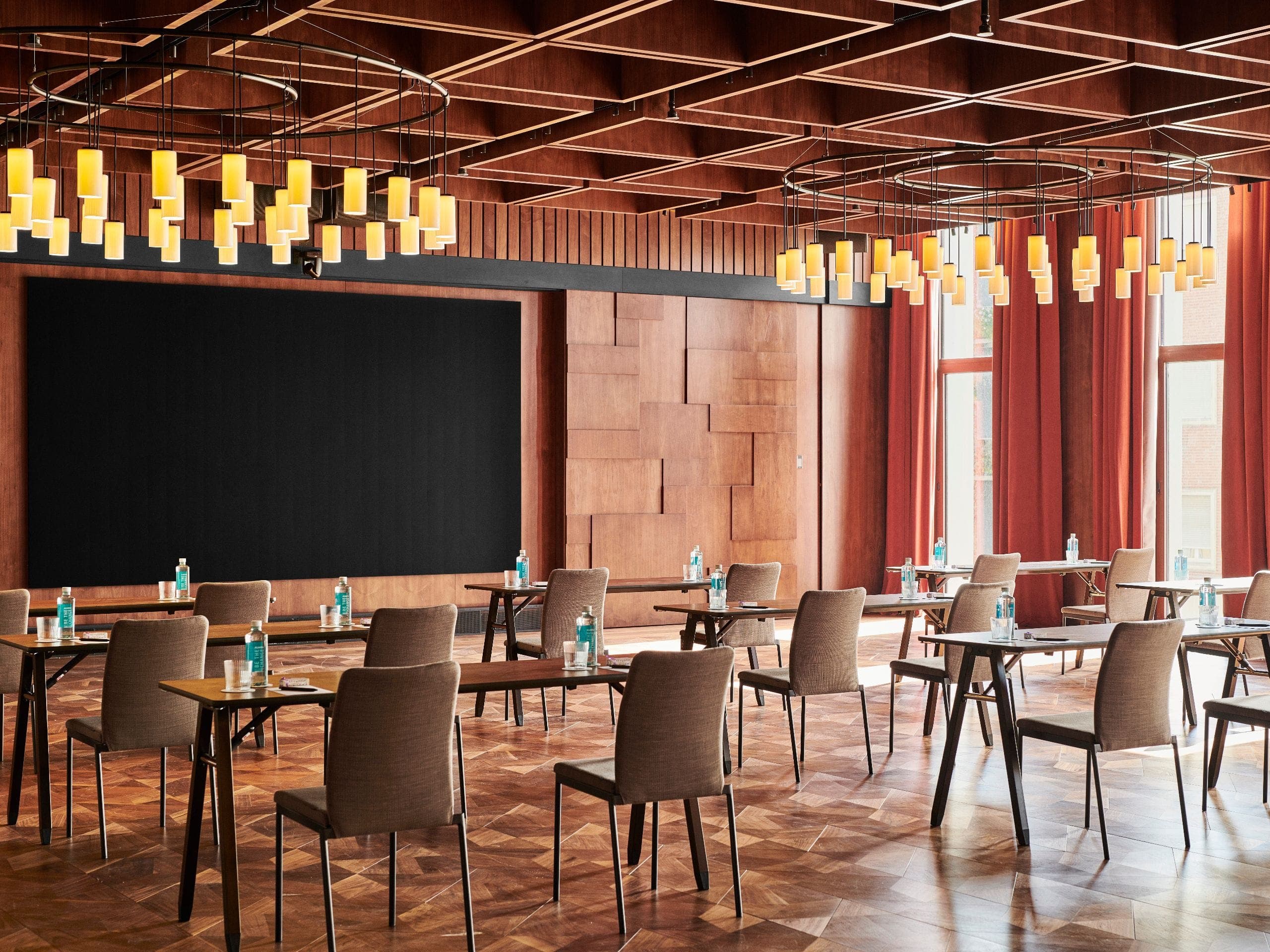 Thompson Madrid Carmen Escuela Dos