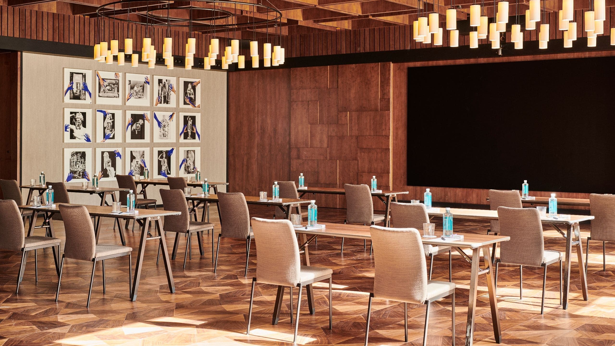 1 of 2 Thompson Madrid Carmen Escuela