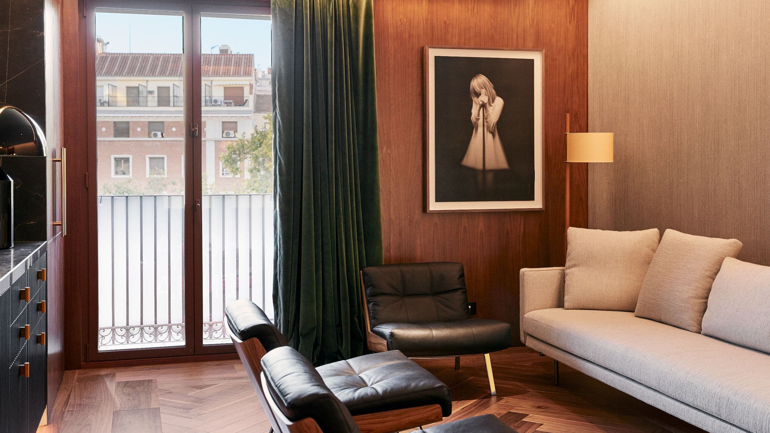 1 of 2 Thompson Madrid Isabel Meeting Room