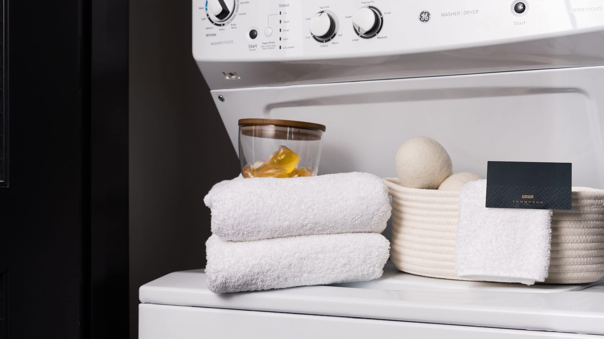 3 de 5 Thompson Austin Residences Laundry