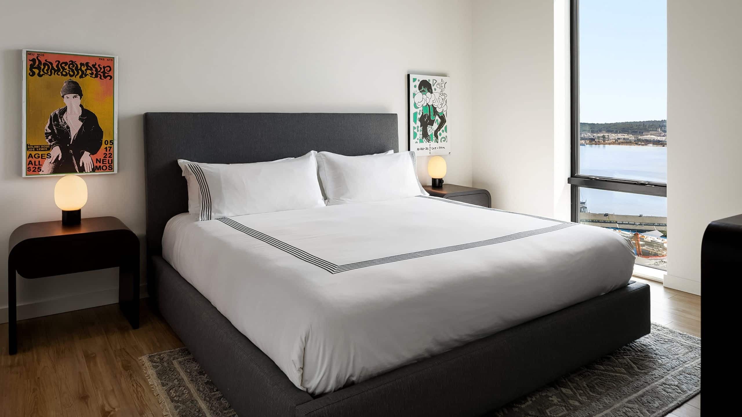 6 из 11 Thompson Seattle Penthouse Suite King Bedroom Color